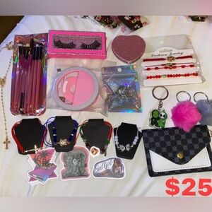 Different items, different prices☺️